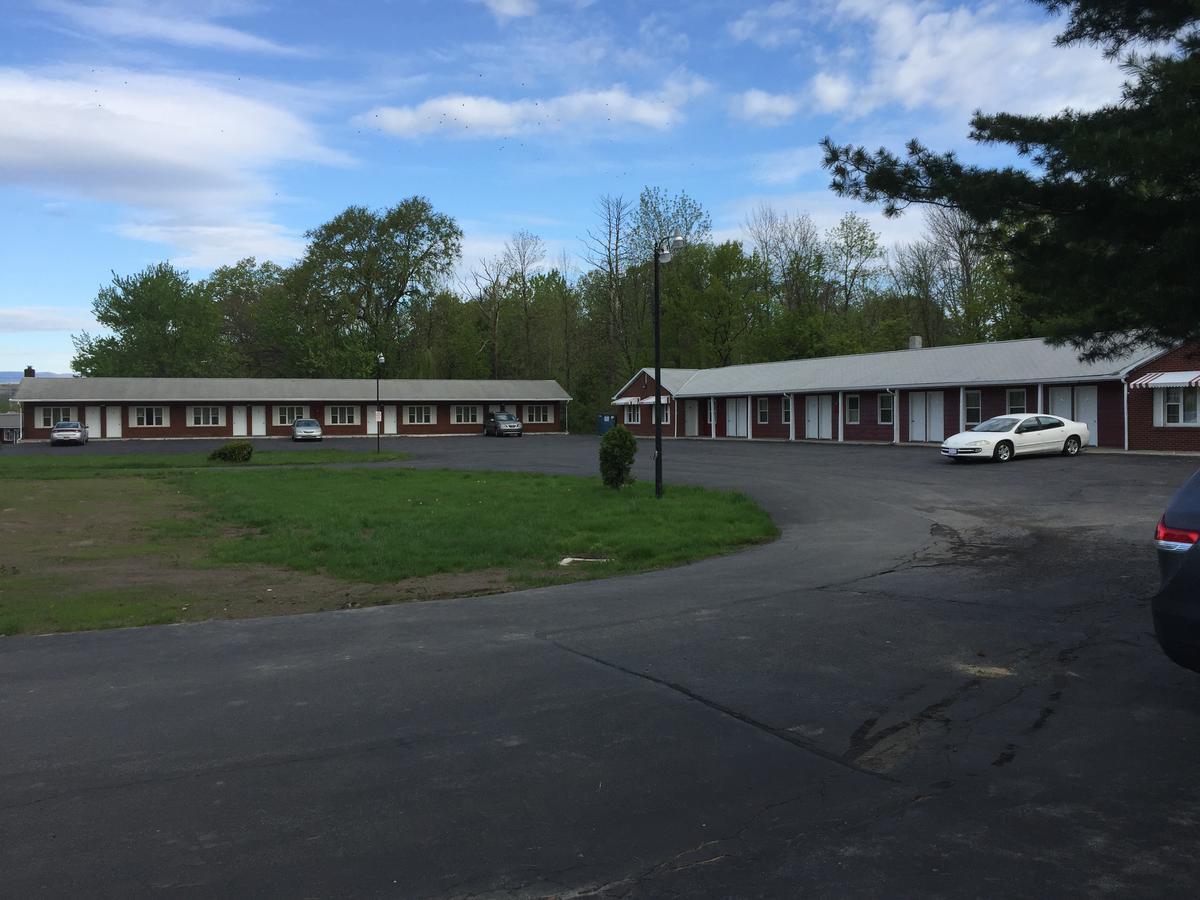 Peloke'S Motel Catskill Exterior photo