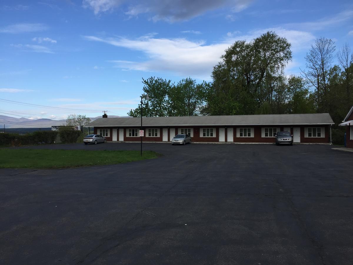 Peloke'S Motel Catskill Exterior photo